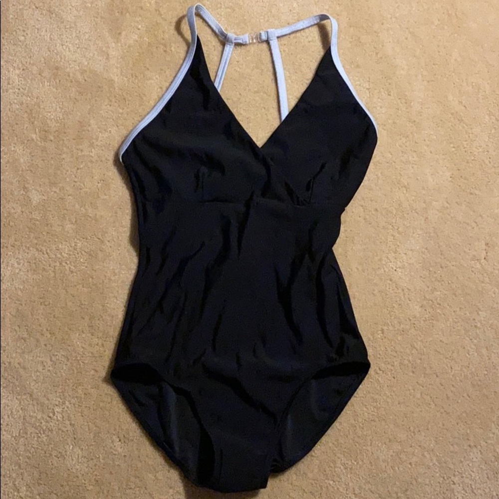 Small Bullet Pointe Leotard